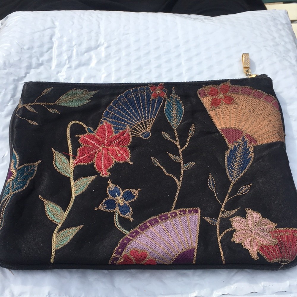 Americana Black with embroidered flower design